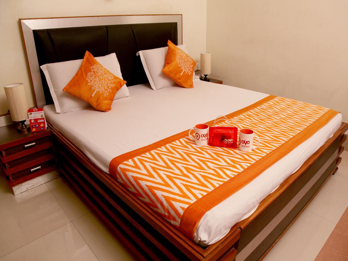 Oyo 2054 New Hotel Broadway Varanasi Exterior foto