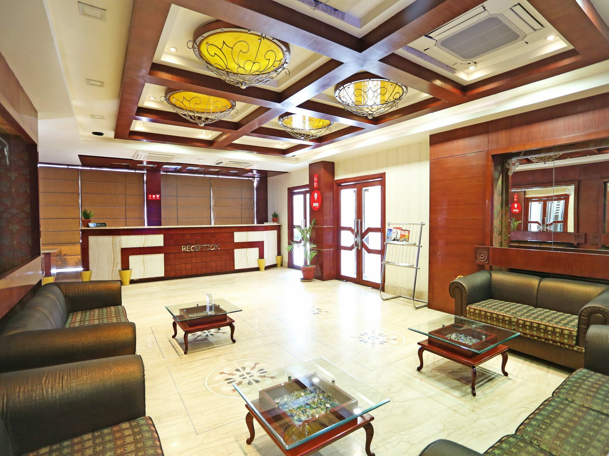 Oyo 2054 New Hotel Broadway Varanasi Exterior foto